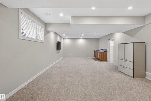 17616 78 Street, Edmonton, AB - Indoor