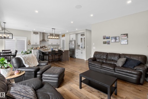 17616 78 Street, Edmonton, AB - Indoor Photo Showing Living Room