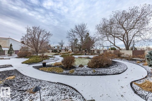 105 10883 Saskatchewan Drive, Edmonton, AB - Outdoor