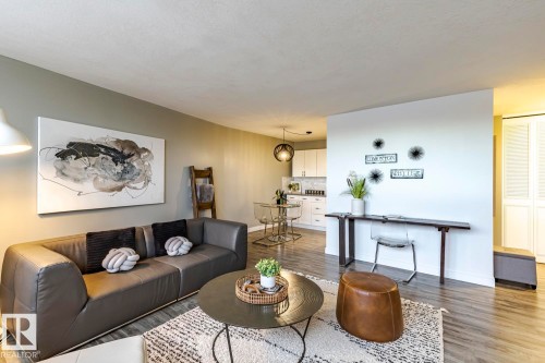 105 10883 Saskatchewan Drive  Edmonton, AB T6E 4S6