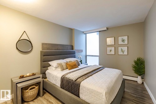 105 10883 Saskatchewan Drive, Edmonton, AB - Indoor Photo Showing Bedroom