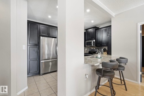 334 15499 Castle Downs Road, Edmonton, AB - Indoor Photo Showing Kitchen