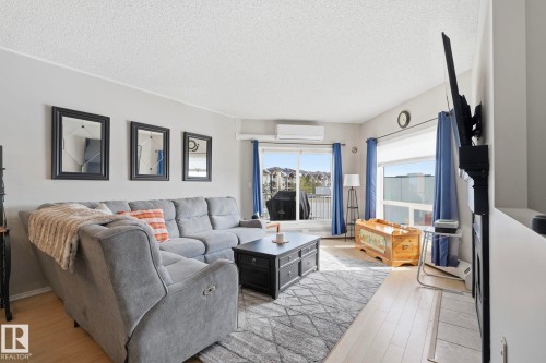 334 15499 Castle Downs Road, Edmonton, AB - Indoor Photo Showing Living Room