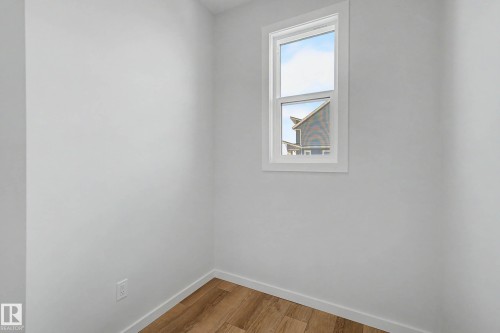 21203 25 Avenue, Edmonton, AB - Indoor Photo Showing Other Room