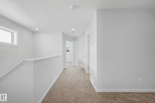 21203 25 Avenue, Edmonton, AB - Indoor Photo Showing Other Room
