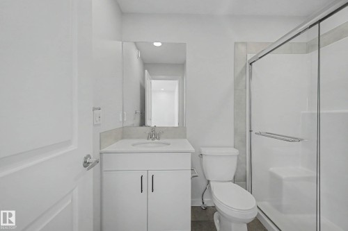 21203 25 Avenue, Edmonton, AB - Indoor Photo Showing Bathroom