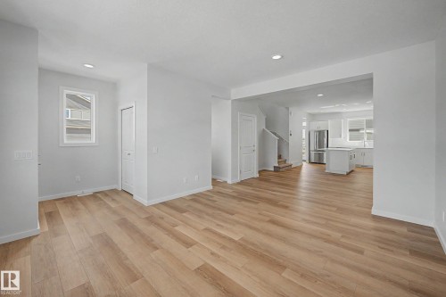 21203 25 Avenue, Edmonton, AB - Indoor Photo Showing Other Room
