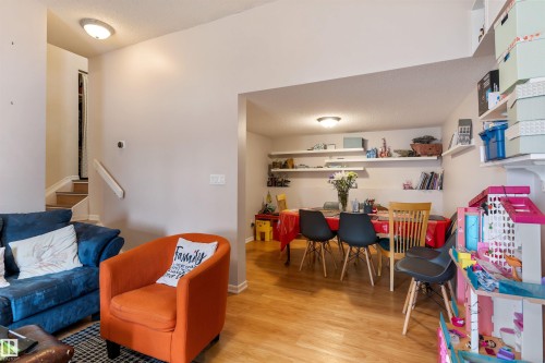 5975 40 Avenue, Edmonton, AB - Indoor Photo Showing Other Room