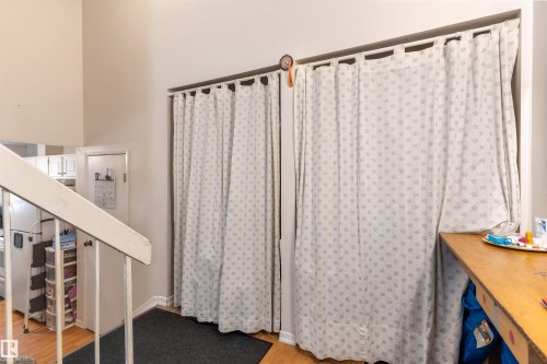 5975 40 Avenue, Edmonton, AB - Indoor Photo Showing Other Room