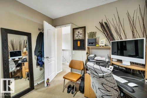 1314 George Close, Edmonton, AB - Indoor