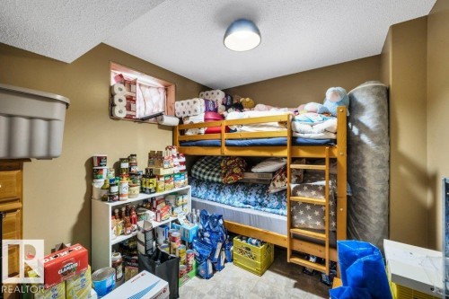 1314 George Close, Edmonton, AB - Indoor