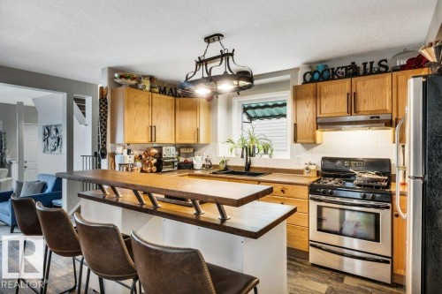 1314 George Close, Edmonton, AB - Indoor Photo Showing Kitchen
