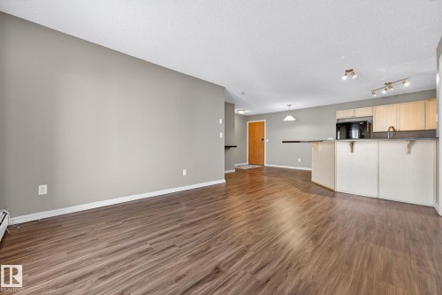 414 13710 150 Avenue, Edmonton, AB - Indoor Photo Showing Kitchen