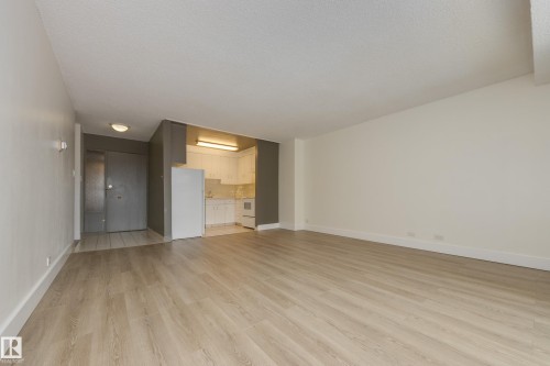 207 12207 Jasper Avenue, Edmonton, AB - Indoor