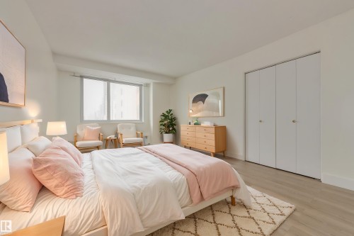 207 12207 Jasper Avenue, Edmonton, AB - Indoor Photo Showing Bedroom