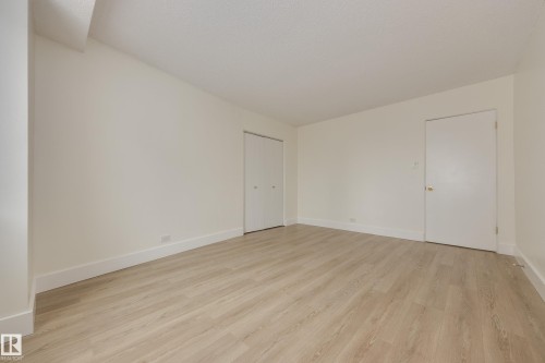 207 12207 Jasper Avenue, Edmonton, AB - Indoor Photo Showing Other Room