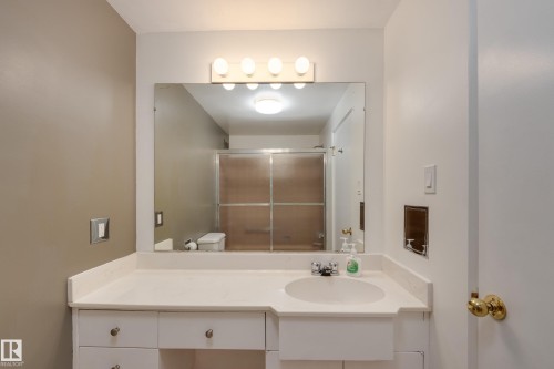 207 12207 Jasper Avenue, Edmonton, AB - Indoor Photo Showing Bathroom