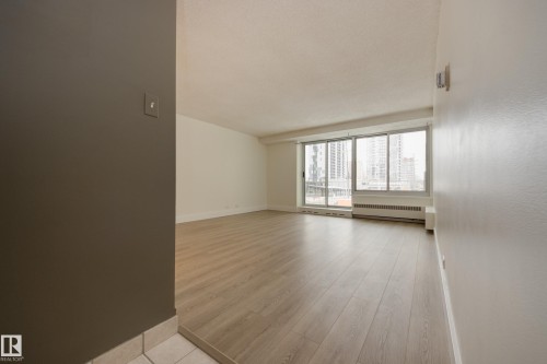 207 12207 Jasper Avenue, Edmonton, AB - Indoor Photo Showing Other Room