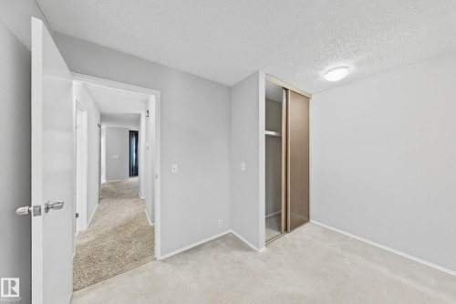 5514 93A Avenue, Edmonton, AB - Indoor Photo Showing Other Room