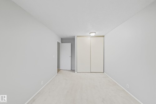 5514 93A Avenue, Edmonton, AB - Indoor Photo Showing Other Room