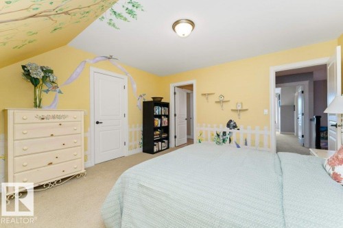 304 Caldwell Close, Edmonton, AB - Indoor Photo Showing Bedroom