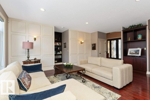 304 Caldwell Close, Edmonton, AB - Indoor Photo Showing Living Room