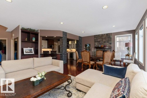 304 Caldwell Close, Edmonton, AB - Indoor Photo Showing Living Room