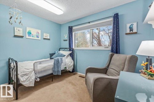 19 Deane Crescent, St. Albert, AB - Indoor Photo Showing Bedroom