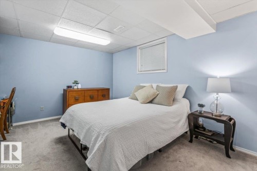 19 Deane Crescent, St. Albert, AB - Indoor Photo Showing Bedroom