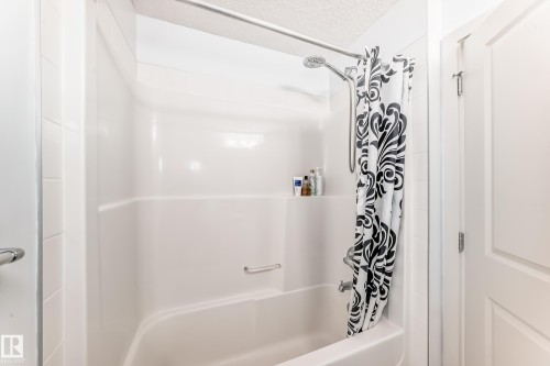 148-348 Windermere Road, Edmonton, AB - Indoor Photo Showing Bathroom