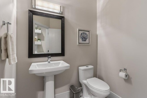 3632 Hummingbird Way, Edmonton, AB - Indoor Photo Showing Bathroom