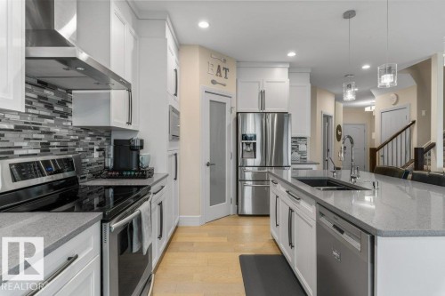3632 Hummingbird Way, Edmonton, AB - Indoor Photo Showing Kitchen With Stainless Steel Kitchen With Double Sink With Upgraded Kitchen