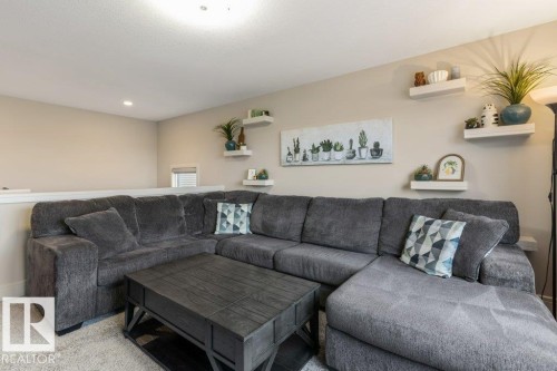 3632 Hummingbird Way, Edmonton, AB - Indoor Photo Showing Living Room