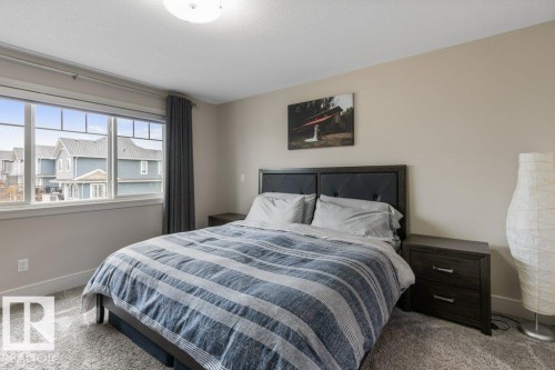 3632 Hummingbird Way, Edmonton, AB - Indoor Photo Showing Bedroom