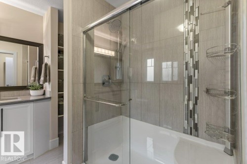 3632 Hummingbird Way, Edmonton, AB - Indoor Photo Showing Bathroom