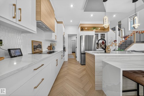 16527 3 Street, Edmonton, AB - Indoor Photo Showing Kitchen With Upgraded Kitchen