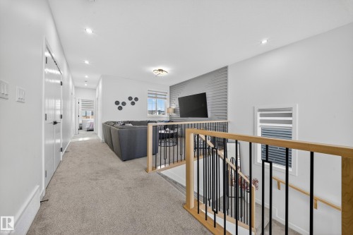 16527 3 Street, Edmonton, AB - Indoor Photo Showing Other Room
