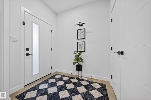 16527 3 Street, Edmonton, AB - Indoor