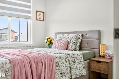 16527 3 Street, Edmonton, AB - Indoor Photo Showing Bedroom