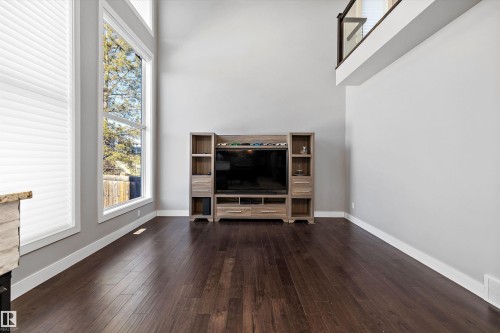 1339 Adamson Drive, Edmonton, AB - Indoor