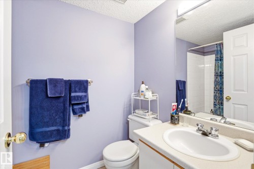 105 8811 106A Avenue, Edmonton, AB - Indoor Photo Showing Bathroom