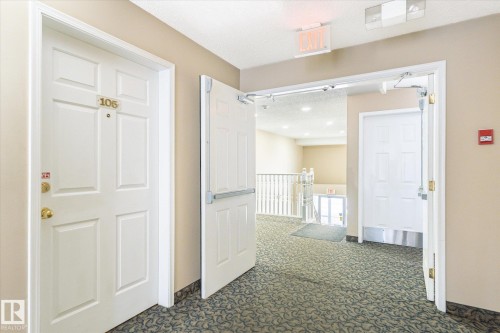 105 8811 106A Avenue, Edmonton, AB - Indoor Photo Showing Other Room