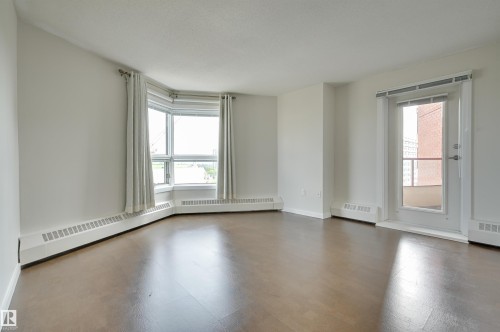 1003 12319 Jasper Avenue, Edmonton, AB - Indoor Photo Showing Other Room