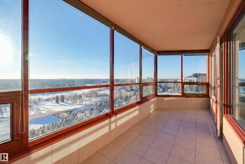 1003 12319 Jasper Avenue, Edmonton, AB - Indoor Photo Showing Other Room