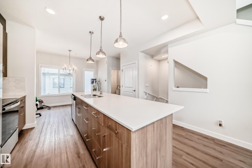 170 804 Welsh Drive, Edmonton, AB - Indoor Photo Showing Kitchen With Double Sink With Upgraded Kitchen