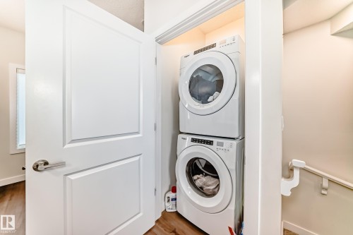 170 804 Welsh Drive, Edmonton, AB - Indoor Photo Showing Laundry Room