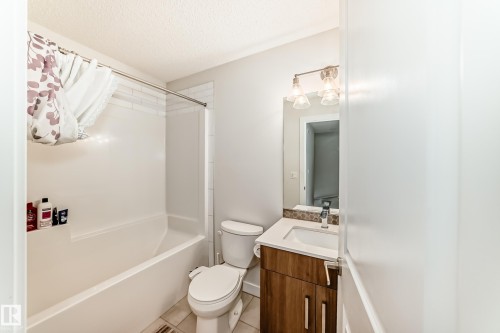 170 804 Welsh Drive, Edmonton, AB - Indoor Photo Showing Bathroom