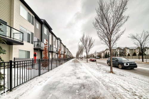170 804 Welsh Drive, Edmonton, AB - Outdoor