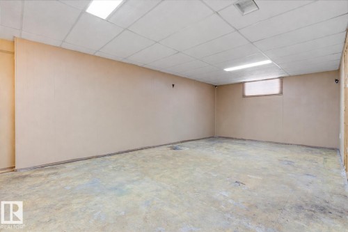 4326 49 Ave, St. Paul Town, AB - Indoor Photo Showing Basement