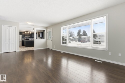 4326 49 Ave, St. Paul Town, AB - Indoor Photo Showing Living Room